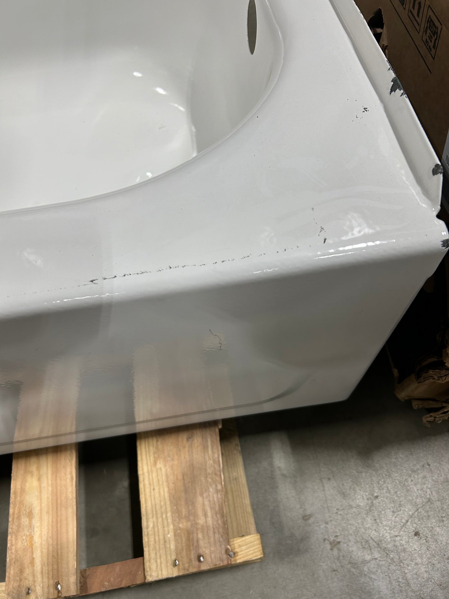 Aloha 60 in. x 30 in. Soaking Bathtub with Right Drain in White