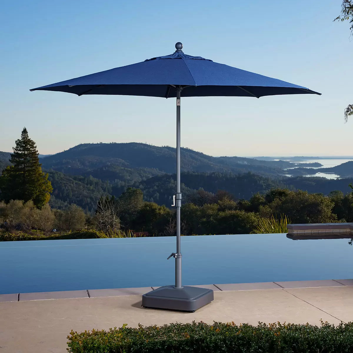 Activa ProShade Umbrella Base with Wheels