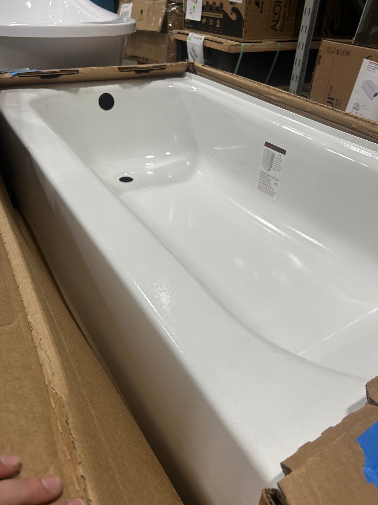 Aloha 60 in. x 30 in. Soaking Bathtub with Left Drain in White (Minor Damage)