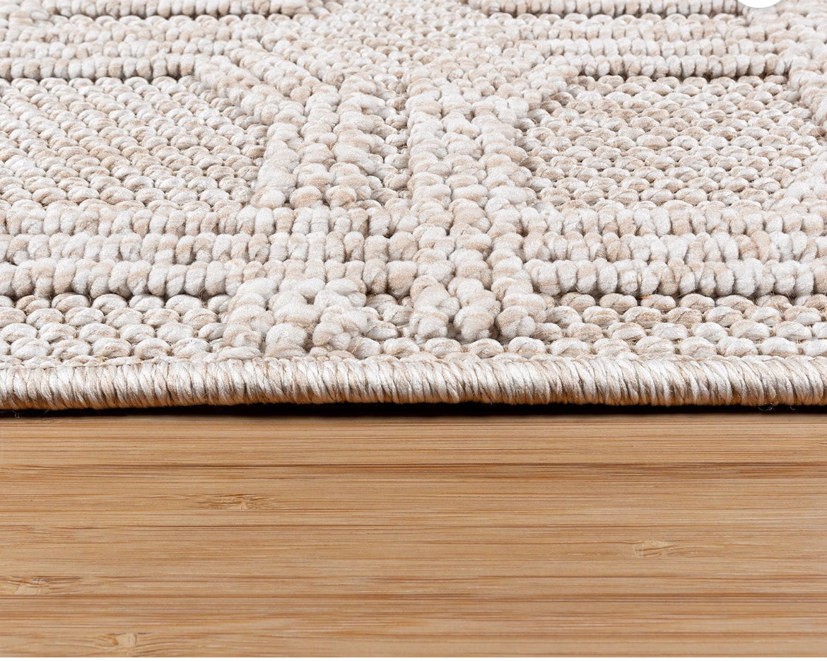 Gertmenian Malini Area Rug – Stylish & Durable Floor Décor 6x9