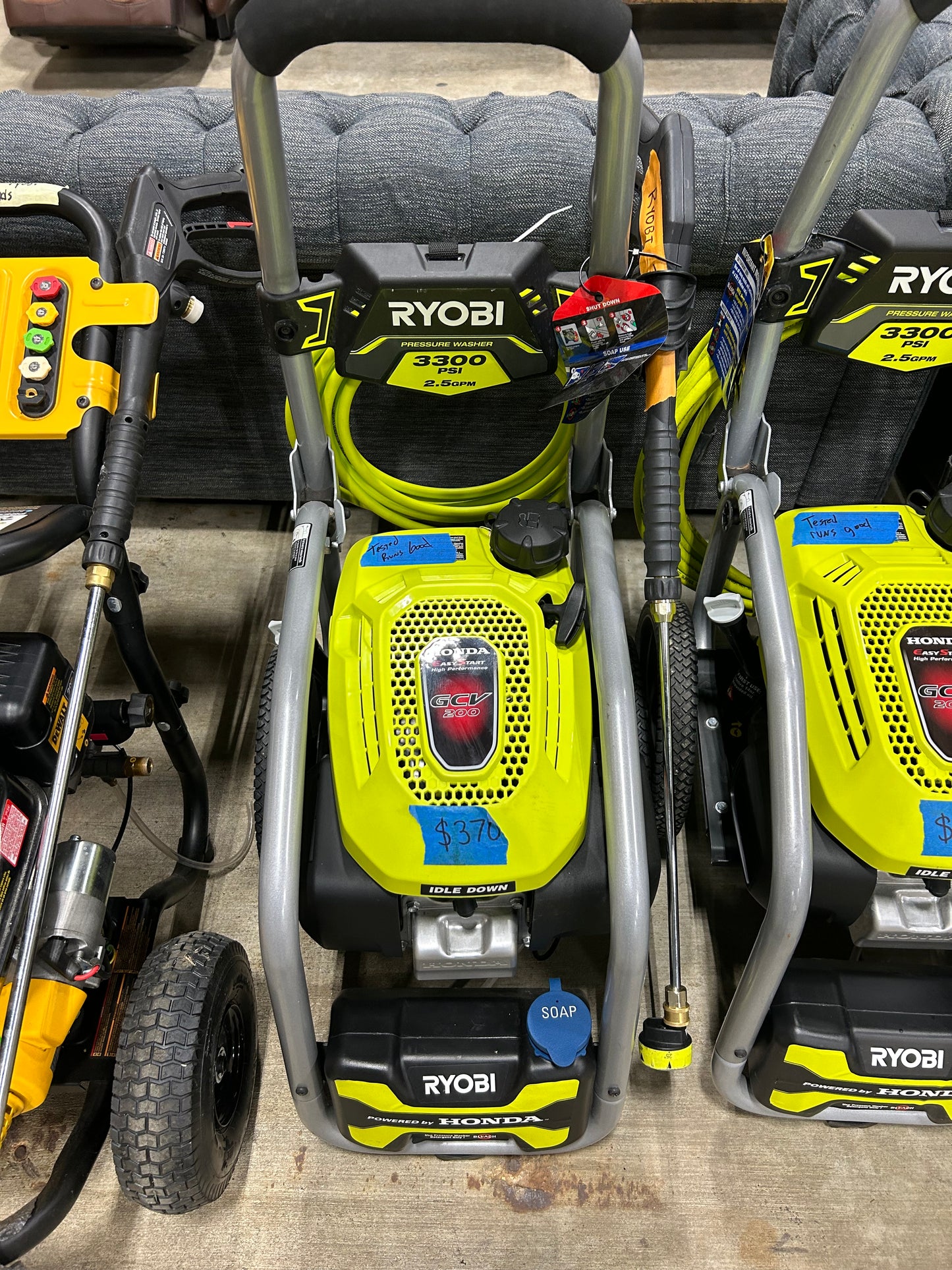 RYOBI 3300 PSI 2.5 GPM Cold Water Gas Pressure Washer with Honda GCV200 Engine