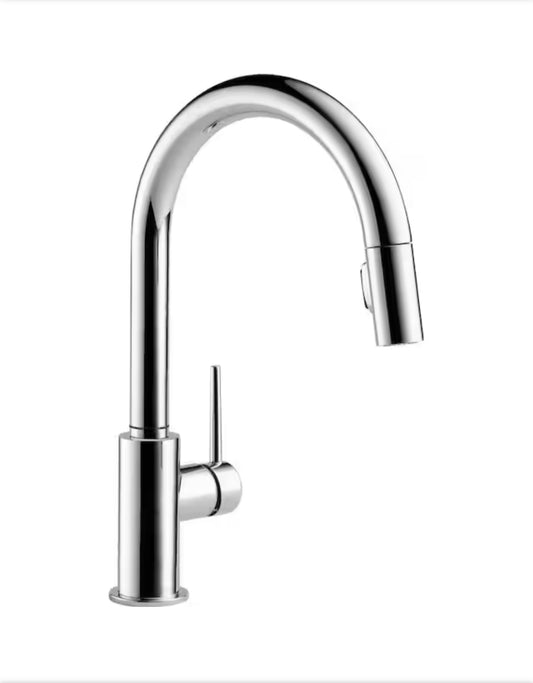 Single Handle Pull-Down Kitchen Faucet in Chrome, Delta