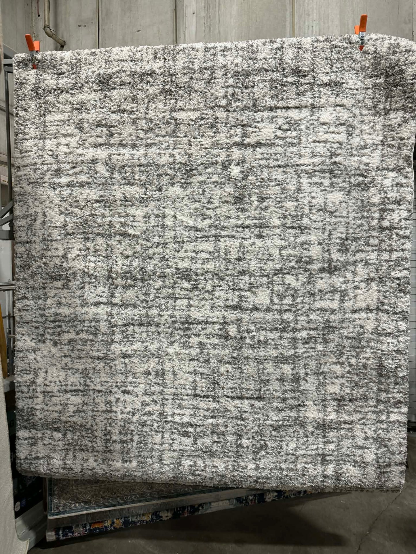 Surya Vegas Shaggy White/Gray 6'7"x9" Rug