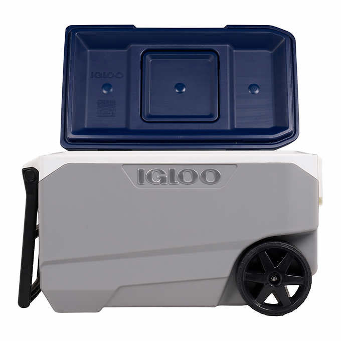 Igloo 90-quart Maxcold Flip and Tow Cooler