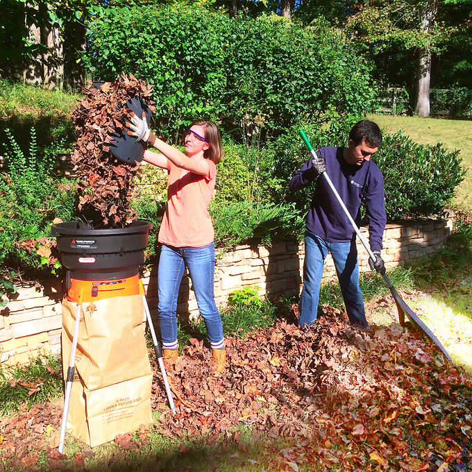 Yard Force 22" Corded Electric Leaf Shredder With Accessory Kit