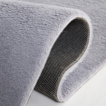 Safavieh Faux Rabbit Fur 5 ft. x 7 ft. Light Grey Machine Washable Solid Area Rug